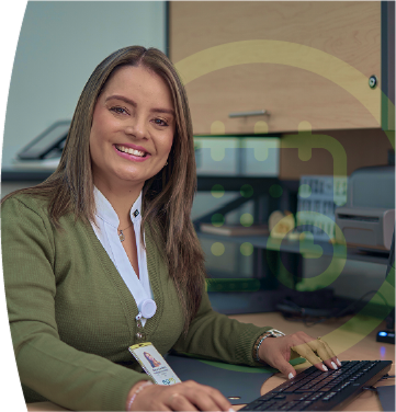 Mujer trabajadora de EPM en un punto de atención al ciudadano