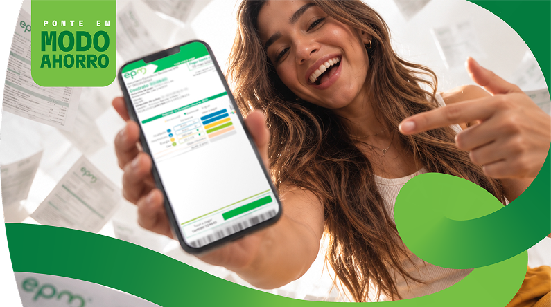 Mujer sonriente mostrando en la pantalla de su celular la factura digital de EPM, con el mensaje Ponte en modo ahorro y facturas en papel cayendo al fondo.