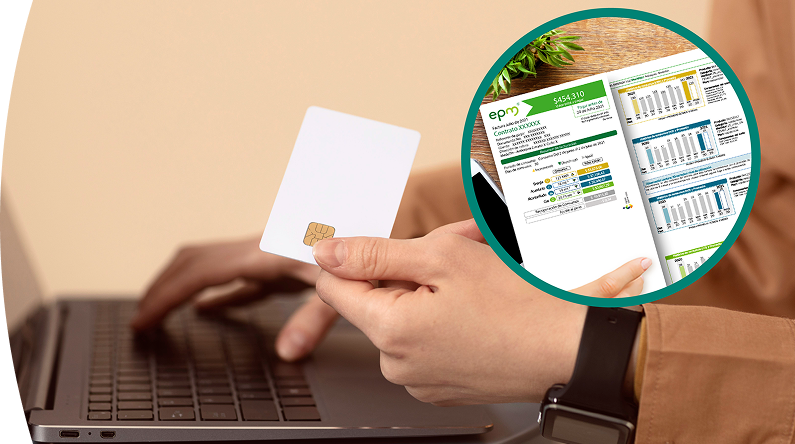 Mano sosteniendo una tarjeta con chip mientras otra mano usa un computador portátil. Sobre la imagen aparece un círculo que muestra un extracto detallado de una factura de EPM.