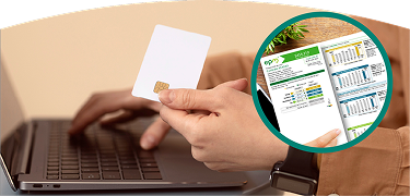 Mano sosteniendo una tarjeta con chip mientras otra mano usa un computador portátil. Sobre la imagen aparece un círculo que muestra un extracto detallado de una factura de EPM.