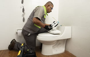 Identificación y reparación de fugas de acueducto