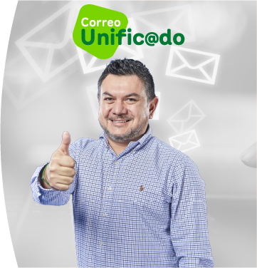 Colaborador haciendo señal de aprobación junto al logo de Correo Unificado sobre un fondo con sobres de correo