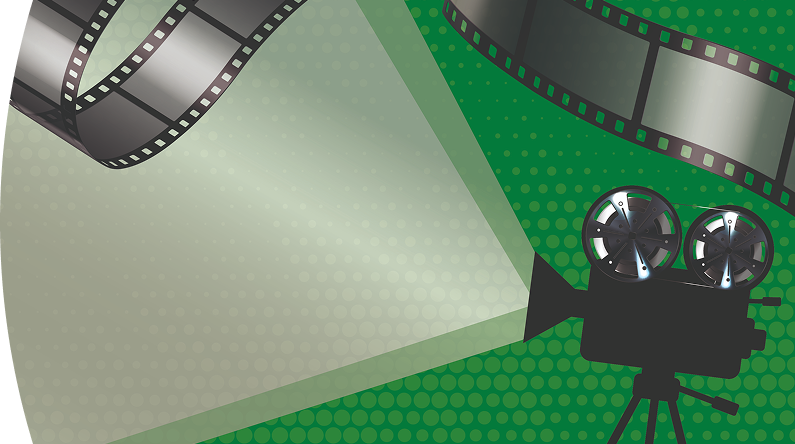 Proyector de cine antiguo iluminando una pantalla con tiras de película sobre un fondo verde