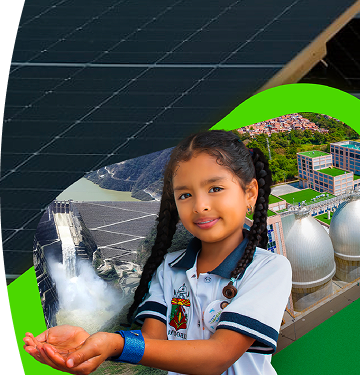 Niña sonriente con trenzas sostiene agua en sus manos frente a un fondo que muestra paneles solares, una represa y una planta de tratamiento