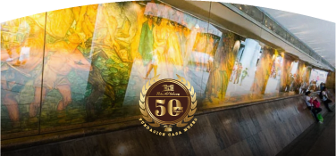 Mural artístico de Pedro Nel Gómez en museo con sello conmemorativo de los 50 años de la Fundación Casa Museo.