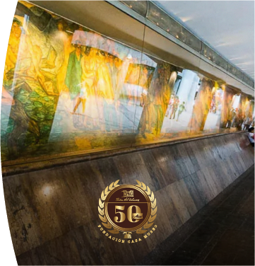 Mural artístico de Pedro Nel Gómez en museo con sello conmemorativo de los 50 años de la Fundación Casa Museo.