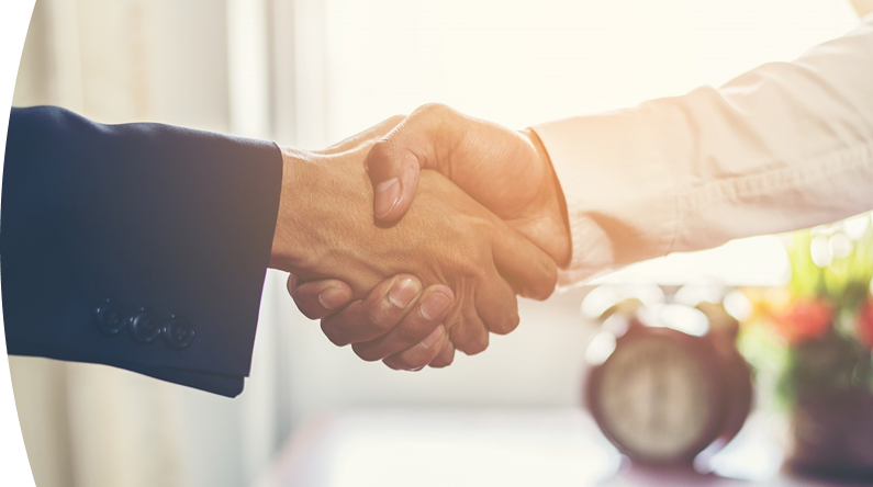 Personas haciendo apretón de manos