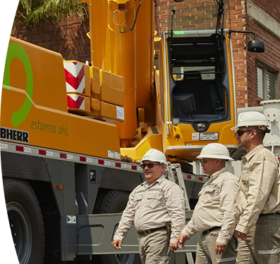 Trabajadores de EPM junto a un camión amarillo 