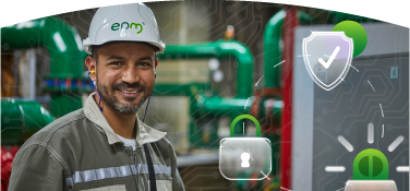 Trabajador de EPM en entorno industrial junto a iconos de seguridad digital