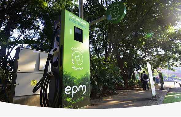 Fotografía de estación de carga eléctrica