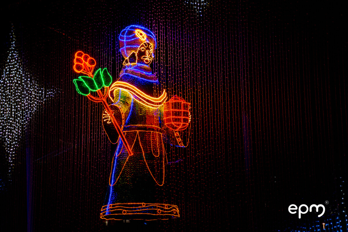 Fotografía de Alumbrados Navideños con forma de Rey Mago