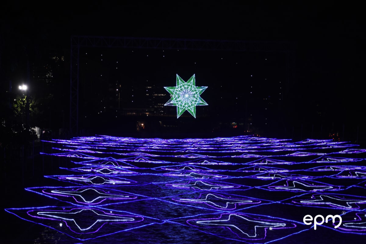 Alumbrados navideños de la estación número uno