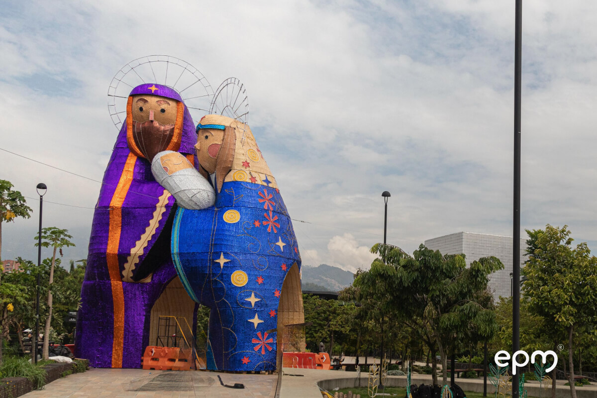 Figura navideña de María y José