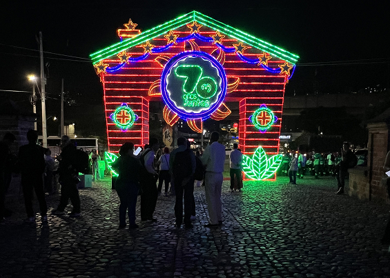 Alumbrado conmemorativo de la Casa pelton