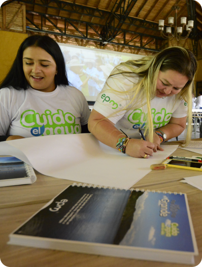 Educación a Clientes y Comunidad