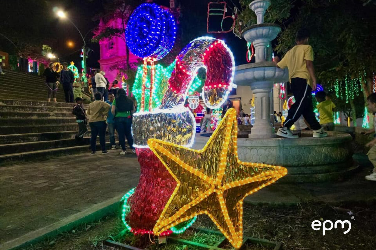 Fotografías de alumbrados navideños del municipio de Guadalupe