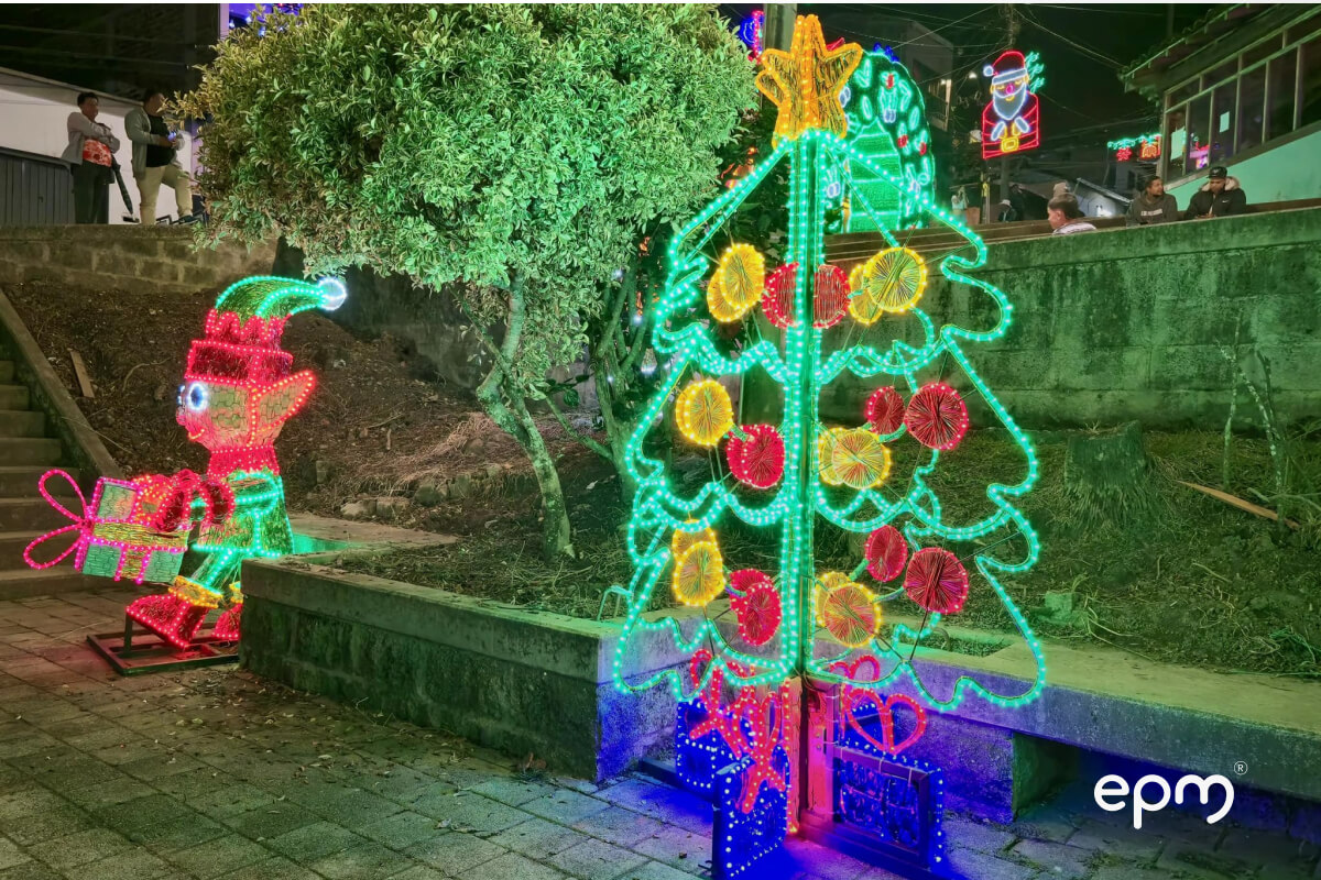 Fotografías de alumbrados navideños del municipio de Guadalupe