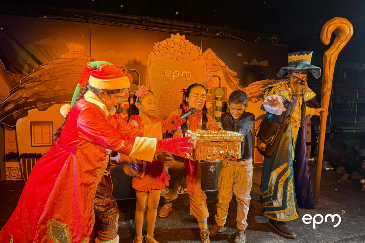 Fotografías de alumbrados navideños del municipio de Nechí