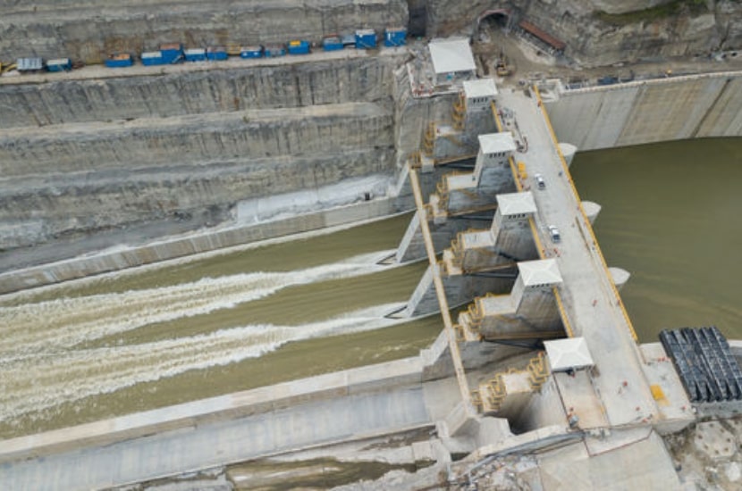 Presa y vertedero