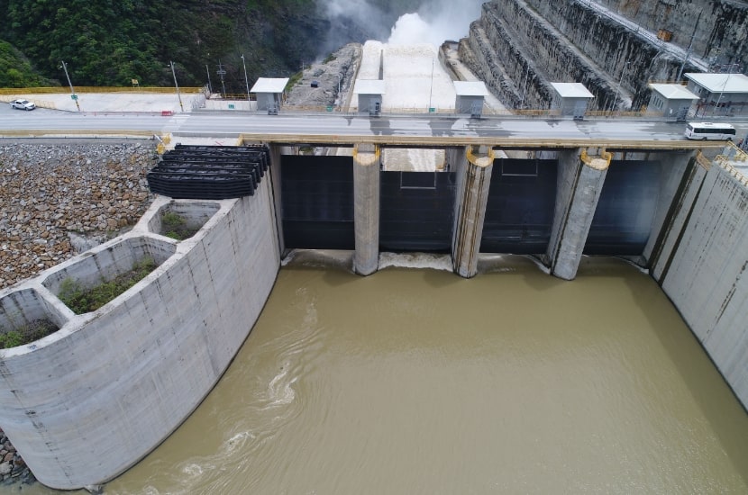 Presa y vertedero
