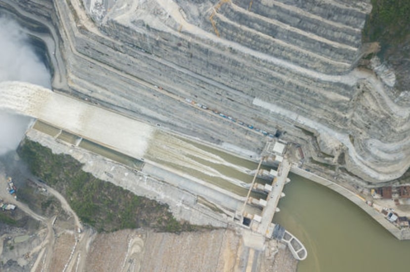 Presa y vertedero