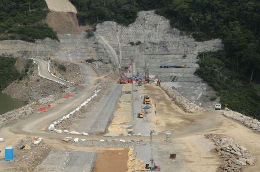 Presa y vertedero