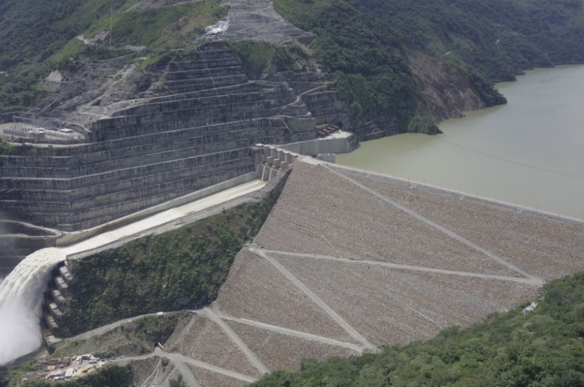 Presa y vertedero