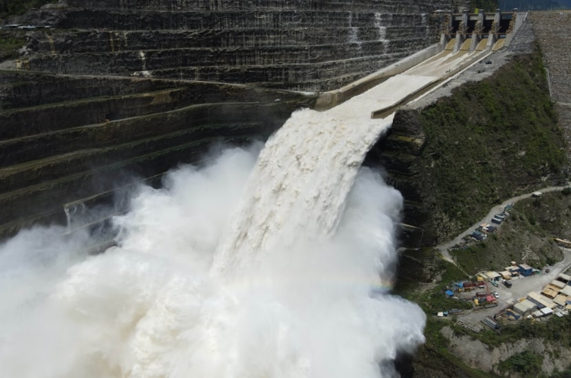 Presa y vertedero