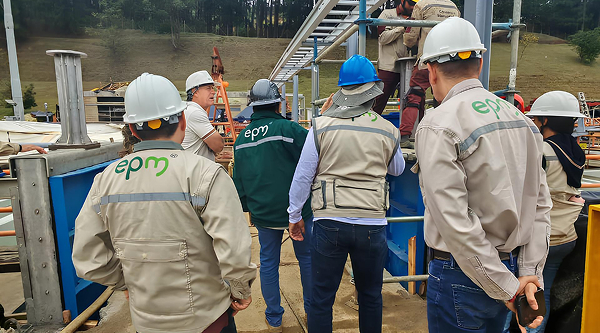 Gerente general de EPM revisa el avance de las obras en la planta de potabilización manantiales