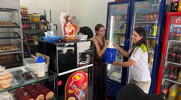  EPM lleva agua potable a las zonas de la interrupción