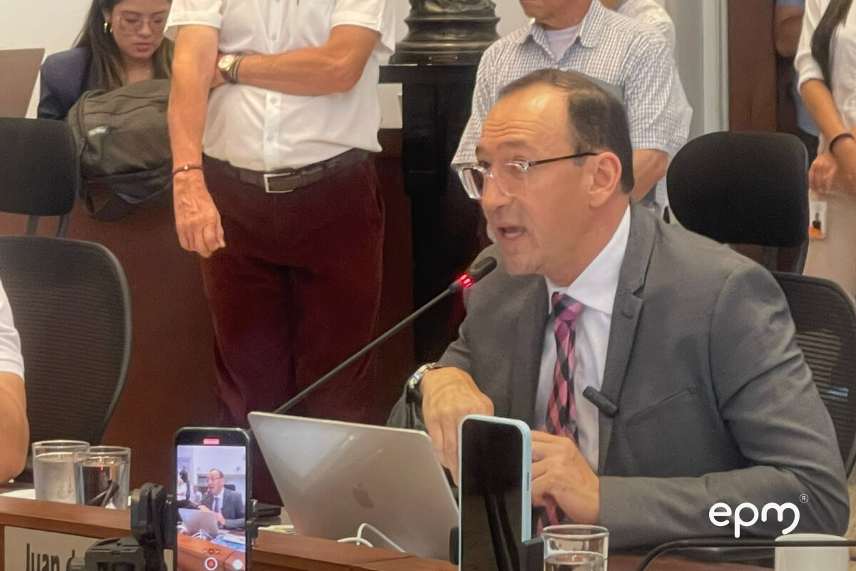 Concejo de Medellín autorizó la enajenación de las acciones de EPM en UNE e Invertelco