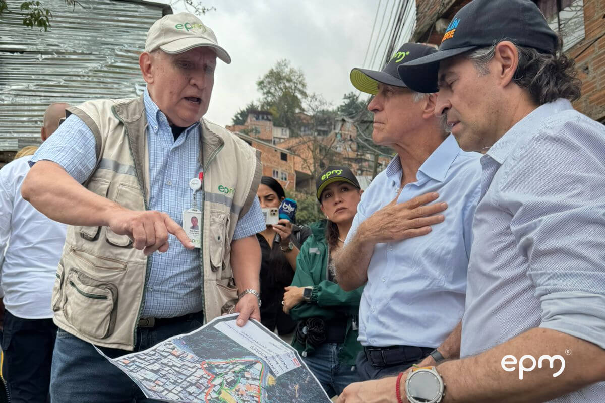 Entrega de agua potable a hogares vulnerables 