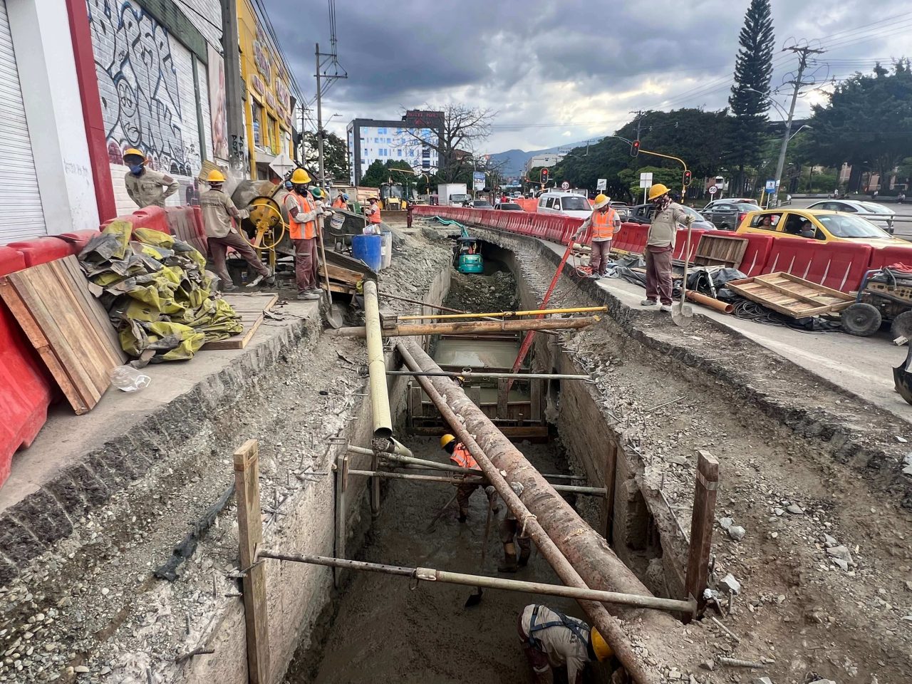 EPM avanza en la reparación de infraestructura de saneamiento en sector de Las Chimeneas en Itagüí