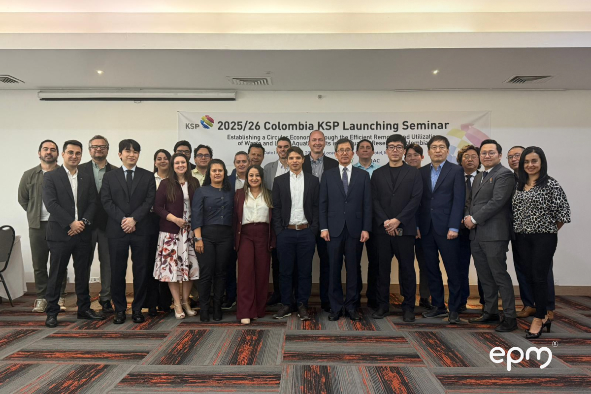 Representantes de EPM y delegación de Corea del Sur durante el lanzamiento del programa de cooperación técnica sobre economía circular.