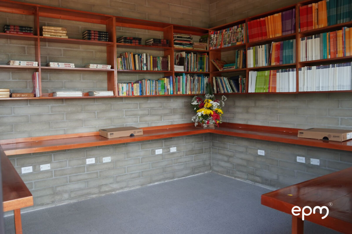 Entrega de Centro Educativo Rural Montefrío