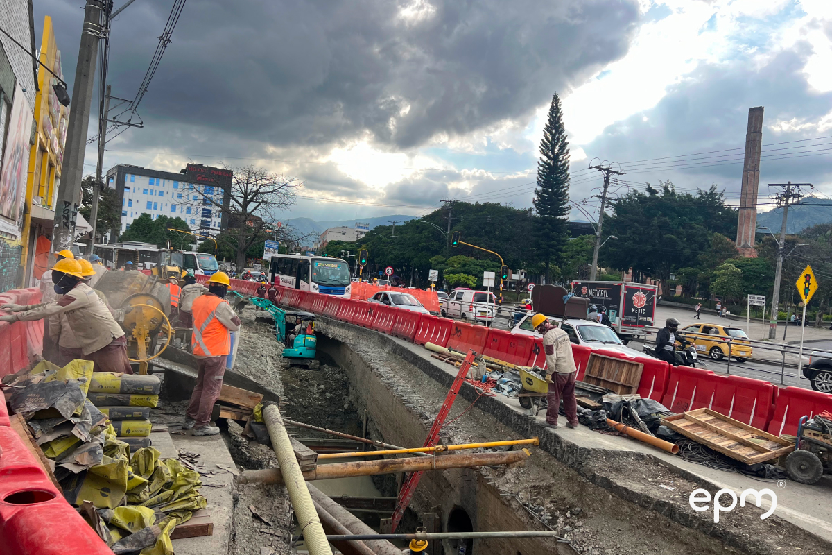 paso en la avenida Guayabal