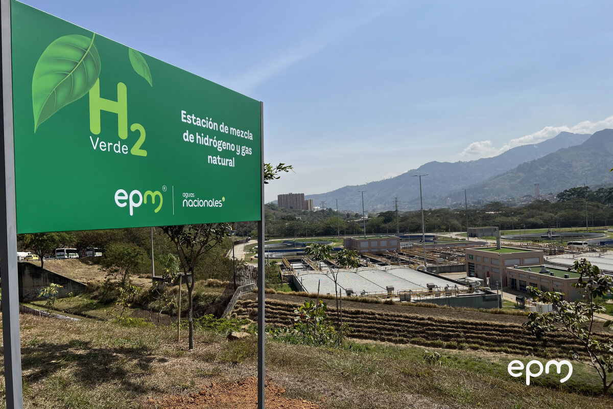 Letrero estación de mezcla de hidrógeno y gas natural