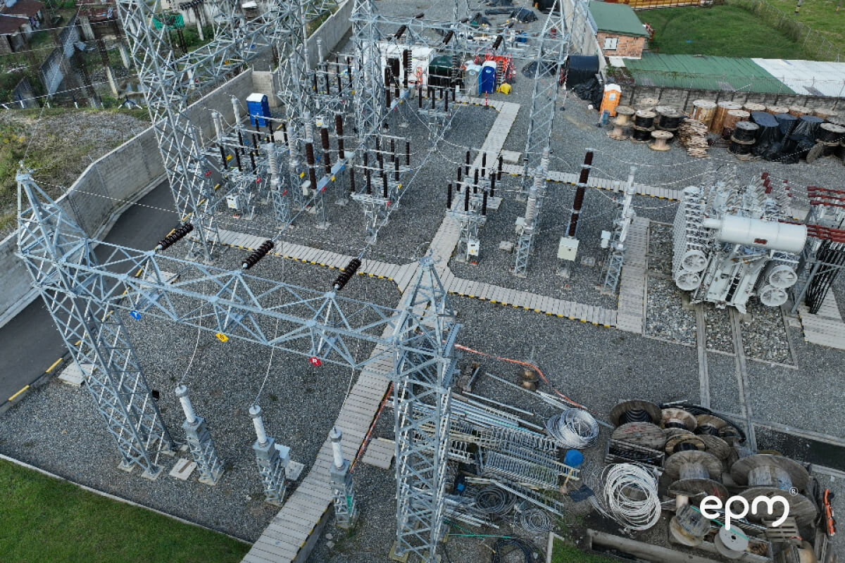 Fotografía de una subestación eléctrica