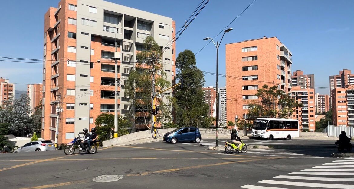 sistema de alcantarillado en el sector de la transversal Intermedia de Envigado