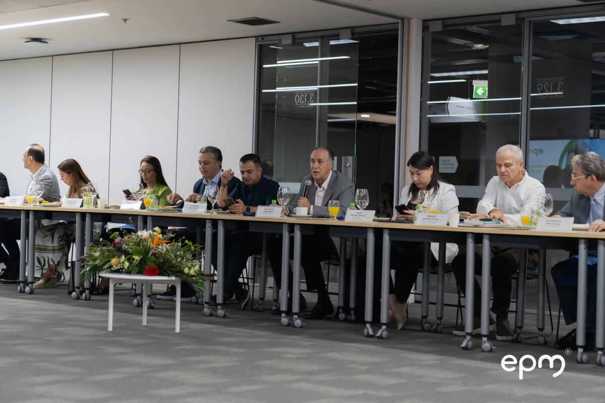 EPM socializó con concejales de Medellín los detalles del Proyecto de Acuerdo con el que se busca la enajenación de su participación en UNE e Invertelco