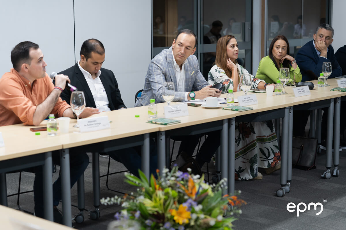 EPM socializó con concejales de Medellín los detalles del Proyecto de Acuerdo con el que se busca la enajenación de su participación en UNE e Invertelco