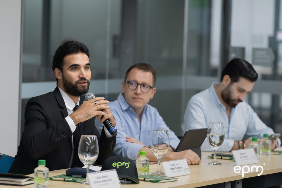EPM socializó con concejales de Medellín los detalles del Proyecto de Acuerdo con el que se busca la enajenación de su participación en UNE e Invertelco