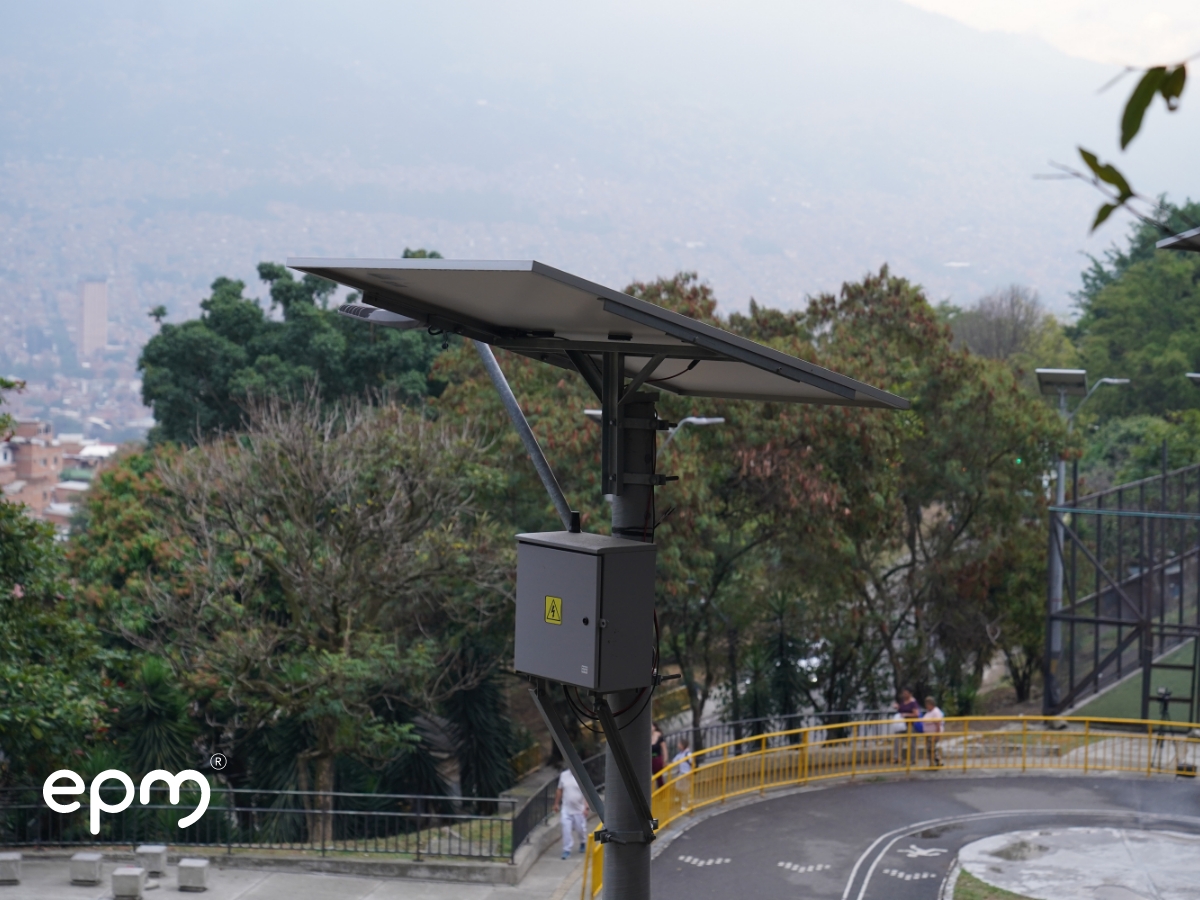 EPM tiene éxito en proyecto piloto de energía solar para alumbrado público