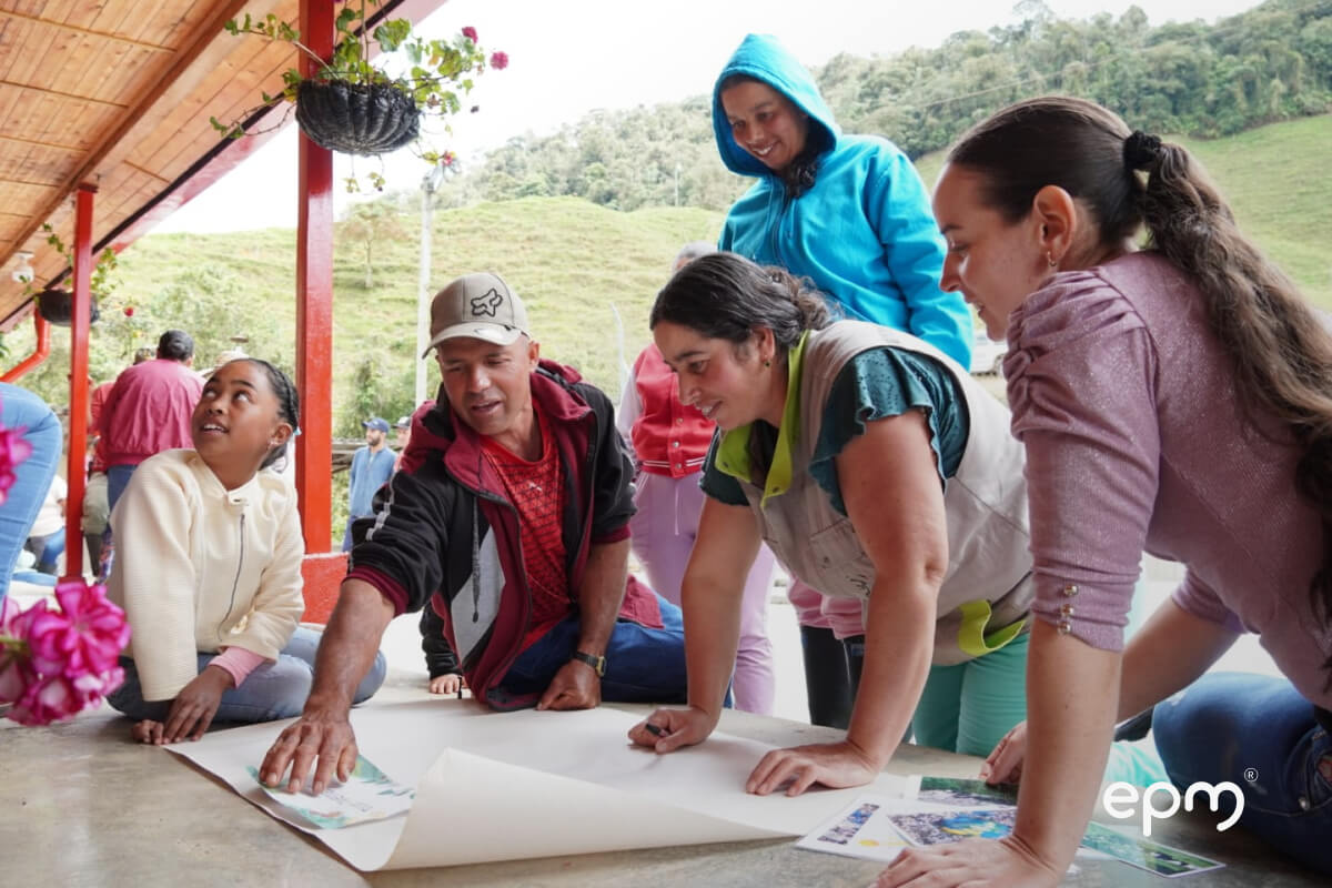Fotografía tomadas a la comunidad en actividad EPM