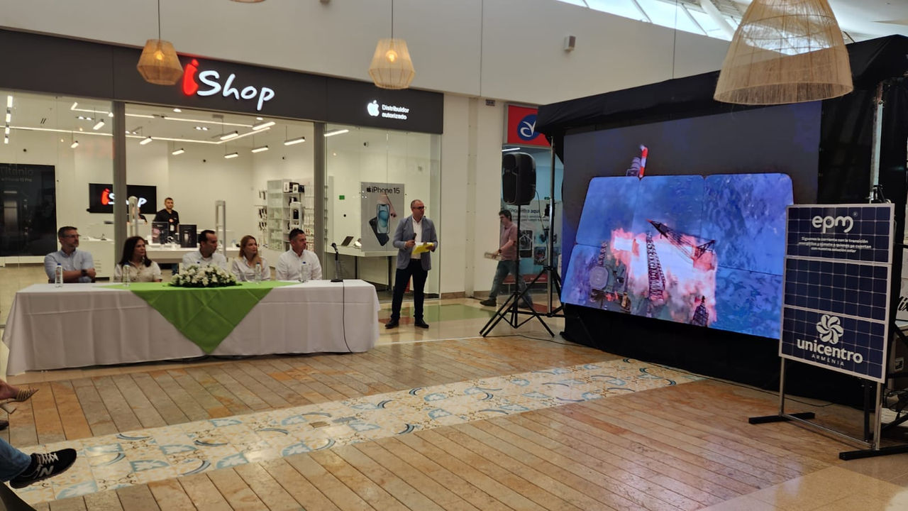 Unicentro se convierte en referente en uso de energías limpias con el primer sistema solar fotovoltaico instalado por EPM en el Quindío